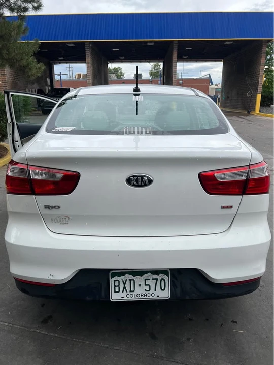 2016 Kia Rio - Image 10 of 14