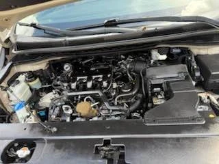 2016 Kia Carnival - Image 9 of 13