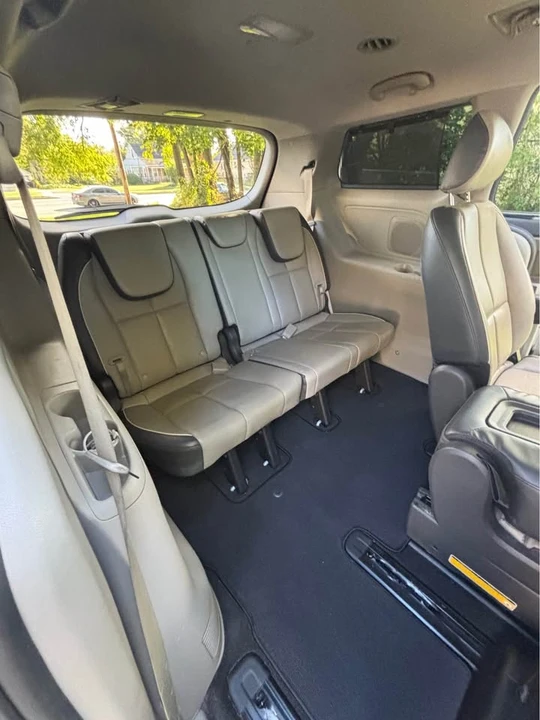 2016 Kia Carnival - Image 10 of 15