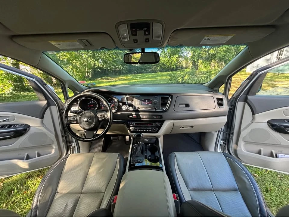 2016 Kia Carnival - Image 5 of 15
