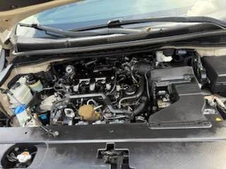 2016 Kia Carnival - Image 9 of 13