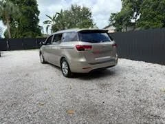 2016 Kia Carnival - Image 7 of 13