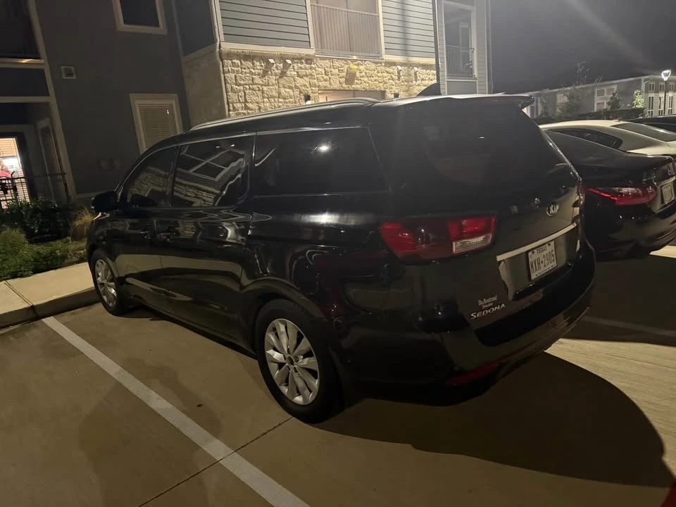2016 Kia Carnival - Image 14 of 14