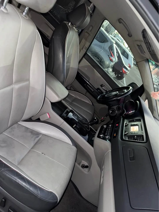 2016 Kia Carnival - Image 3 of 14