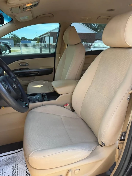 2016 Kia Carnival - Image 14 of 20