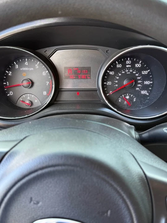 2016 Kia Carnival - Image 12 of 20