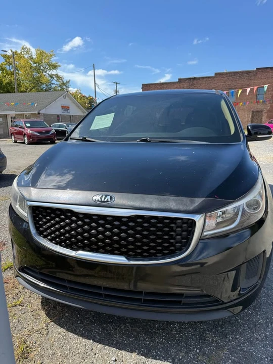 2016 Kia Carnival - Image 5 of 20
