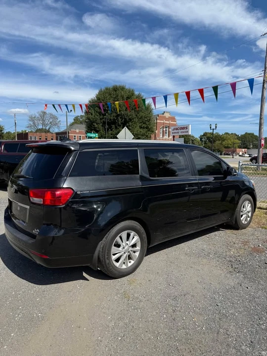 2016 Kia Carnival - Image 7 of 20