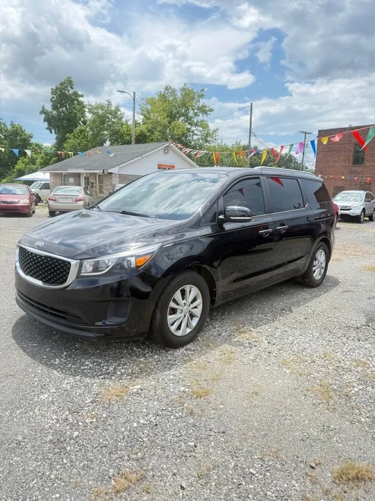 2016 Kia Carnival - Image 6 of 15