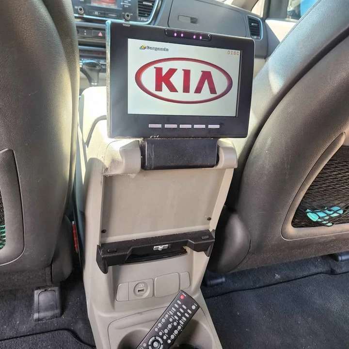 2016 Kia Carnival - Image 5 of 5