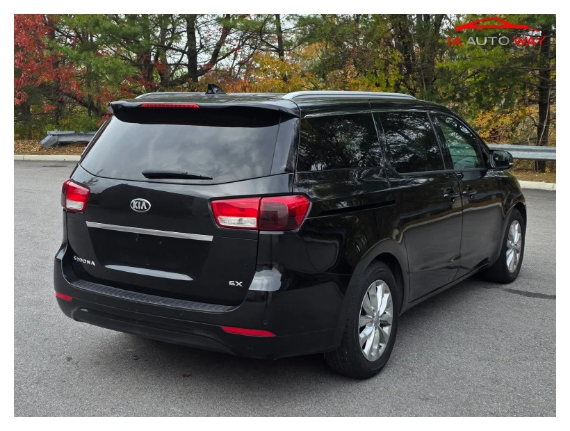 2016 Kia Carnival - Image 5 of 8