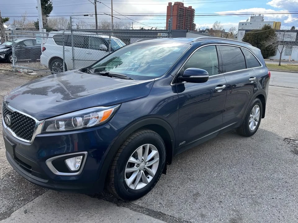 2016 Kia Sorento - Image 4 of 12