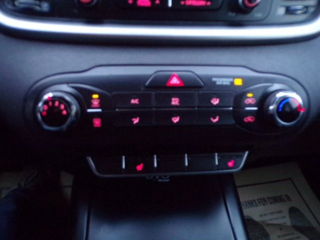 2016 Kia Sorento - Image 10 of 20