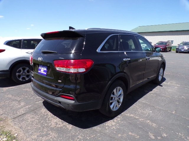 2016 Kia Sorento - Image 19 of 20