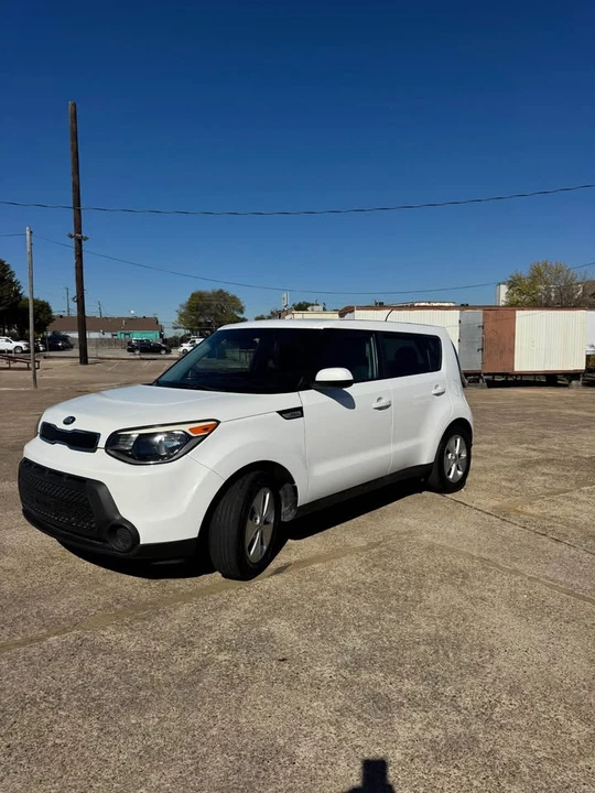 2016 Kia Soul - Image 15 of 17