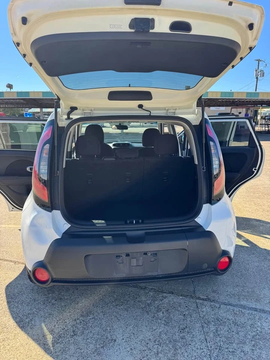 2016 Kia Soul - Image 4 of 17