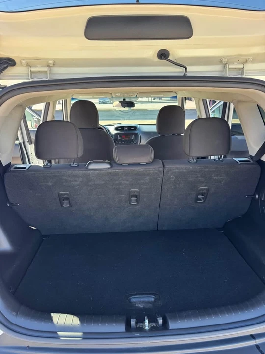 2016 Kia Soul - Image 3 of 17