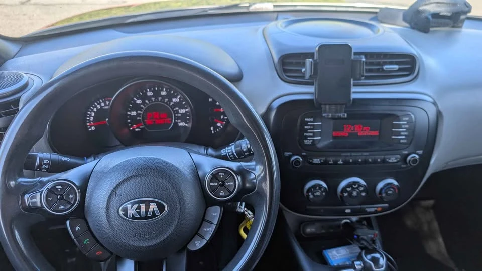 2016 Kia Soul - Image 6 of 16