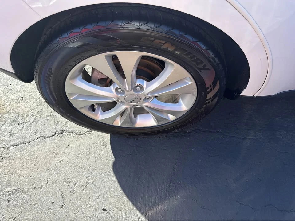 2016 Kia Soul - Image 7 of 10