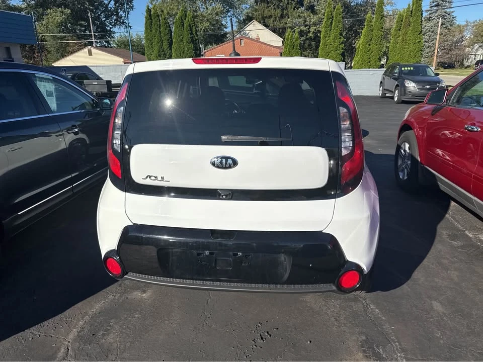 2016 Kia Soul - Image 3 of 10
