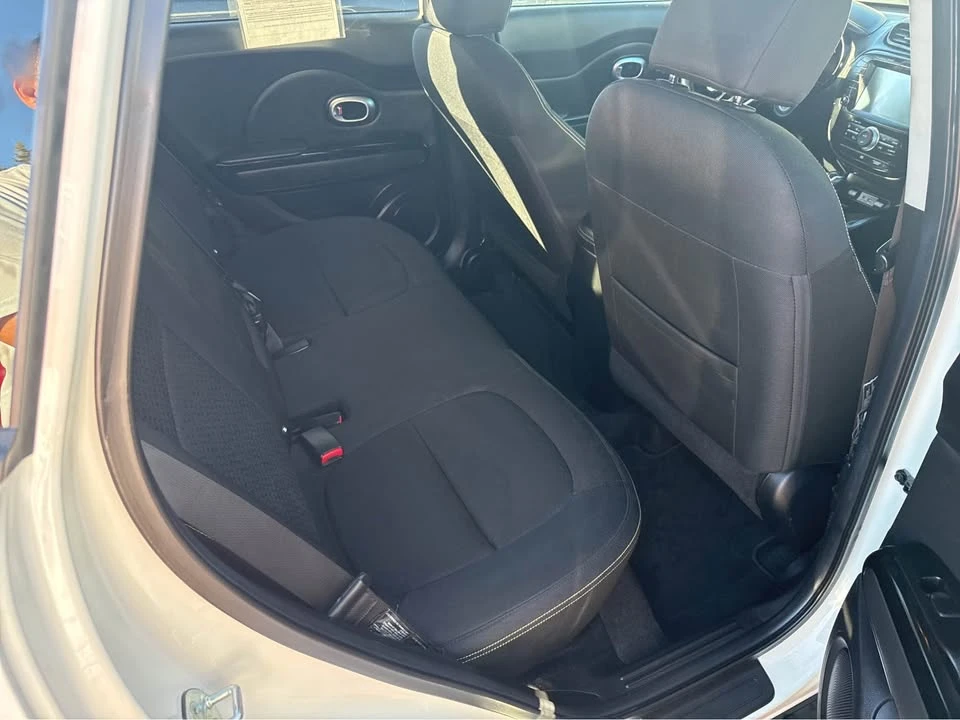 2016 Kia Soul - Image 9 of 10