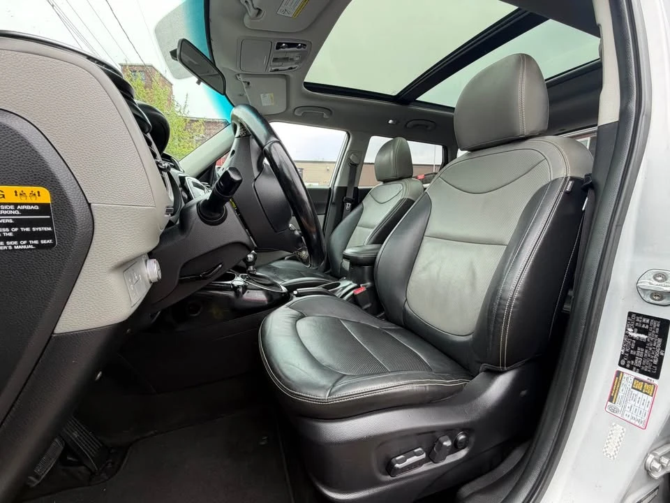 2016 Kia Soul - Image 8 of 13