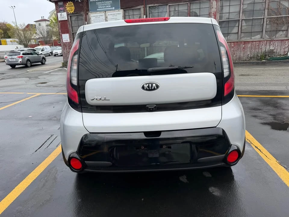 2016 Kia Soul - Image 6 of 13