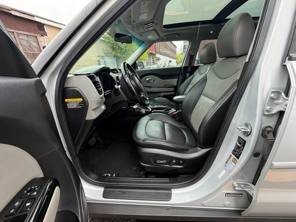 2016 Kia Soul - Image 9 of 13