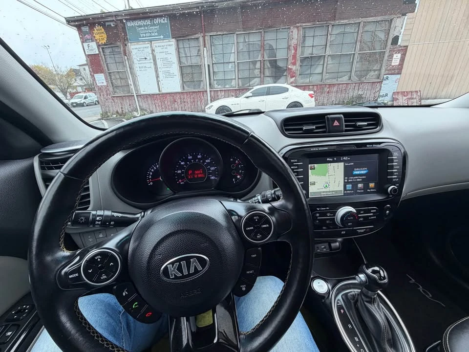 2016 Kia Soul - Image 12 of 13