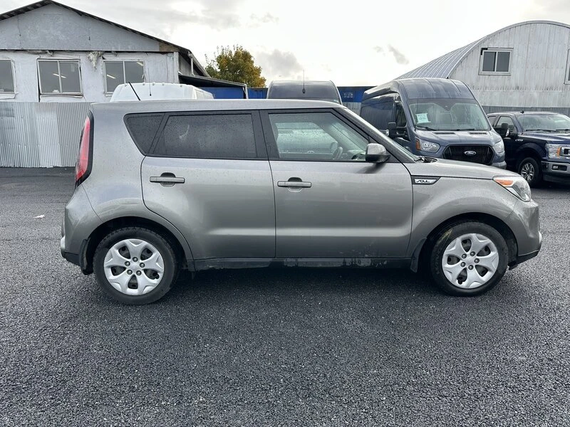 2016 Kia Soul - Image 6 of 14