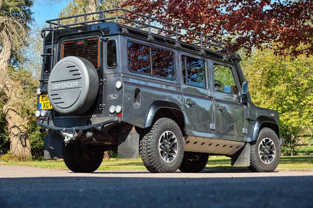 2016 Land Rover Defender 110 - Image 16 of 31