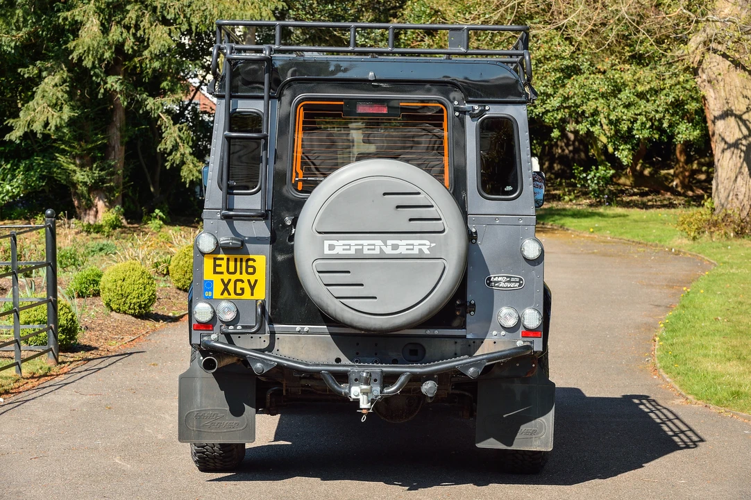 2016 Land Rover Defender 110 - Image 7 of 31