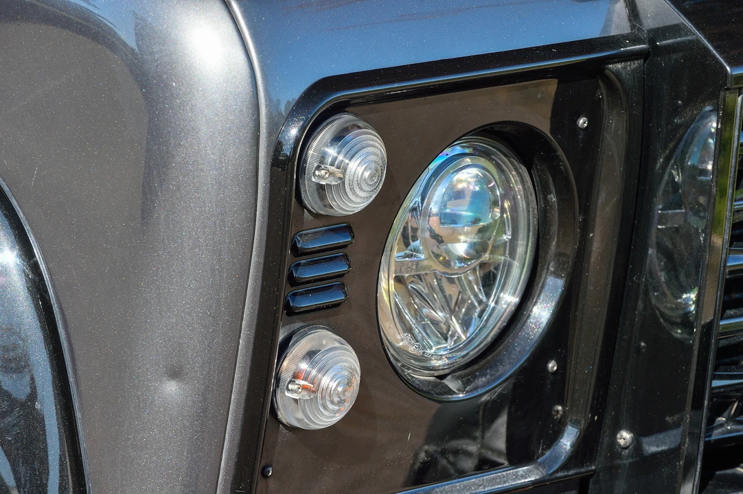 2016 Land Rover Defender 110 - Image 31 of 31