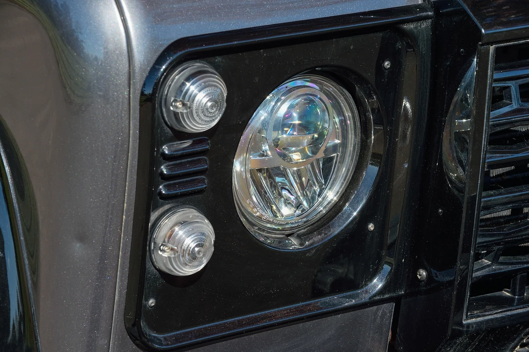 2016 Land Rover Defender 110 - Image 23 of 31