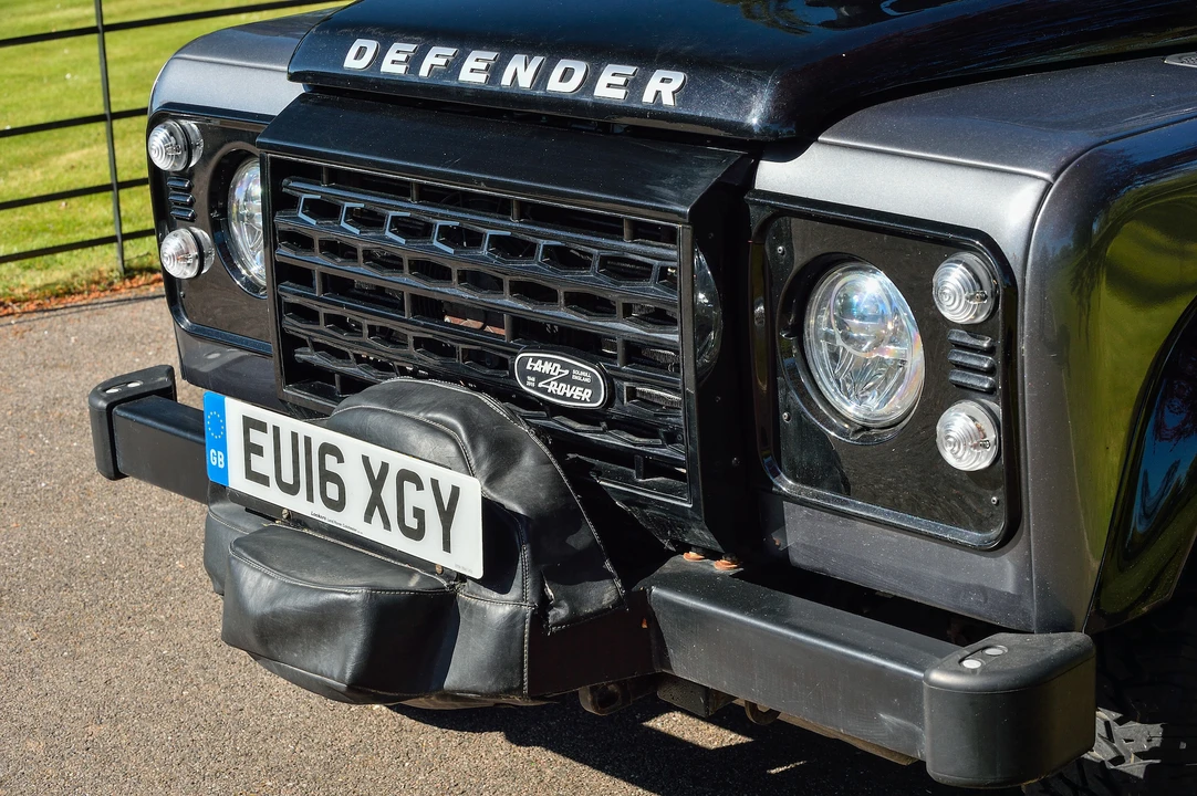 2016 Land Rover Defender 110 - Image 27 of 31