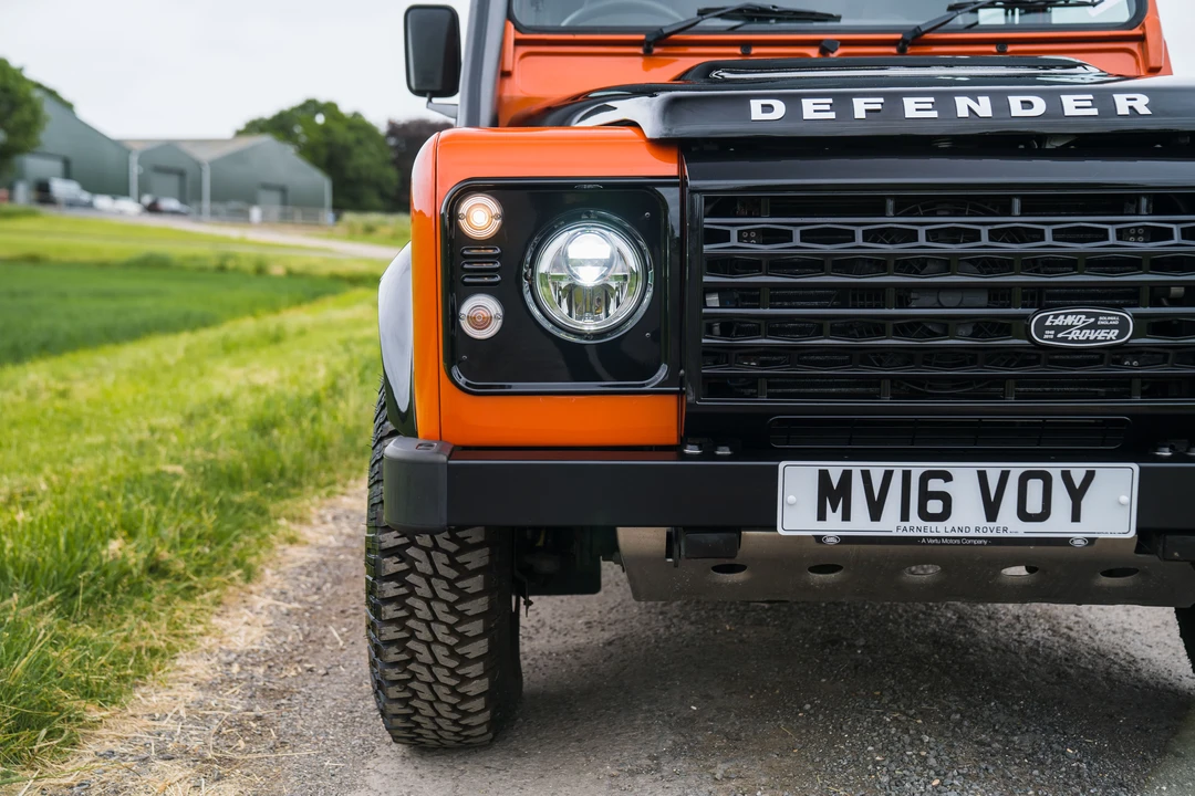 2016 Land Rover Defender 110 - Image 22 of 31