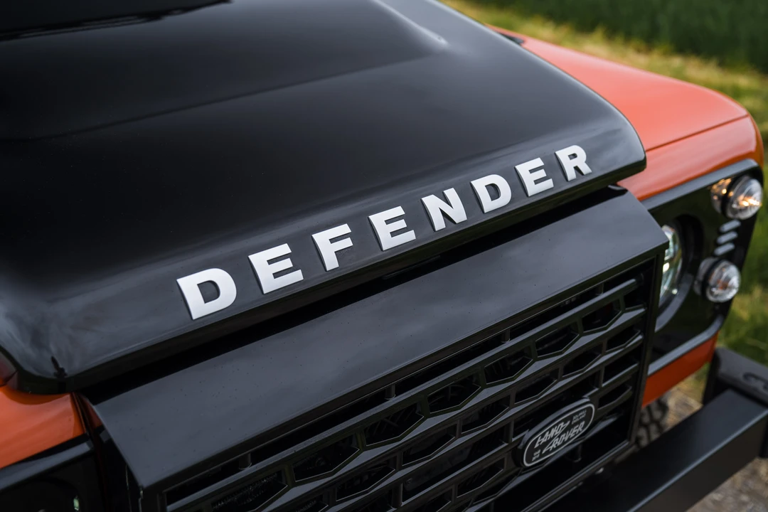 2016 Land Rover Defender 110 - Image 25 of 31