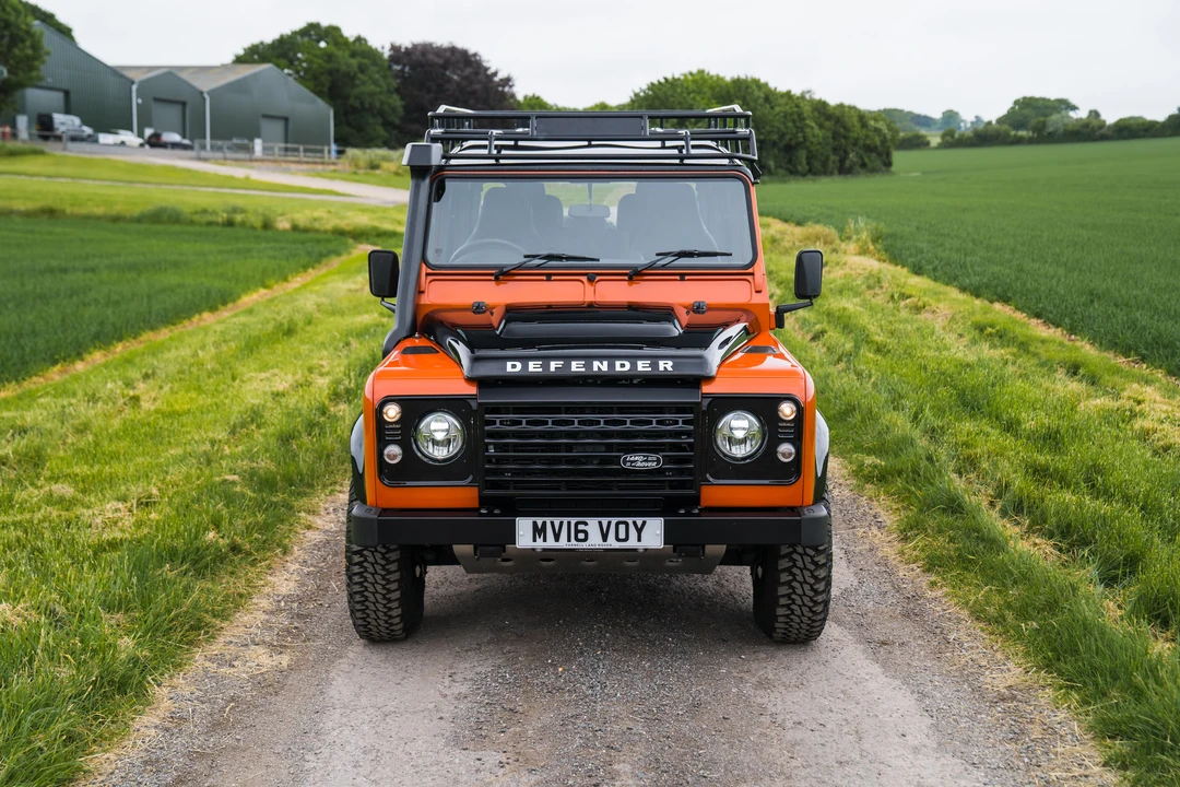 2016 Land Rover Defender 110 - Image 20 of 31