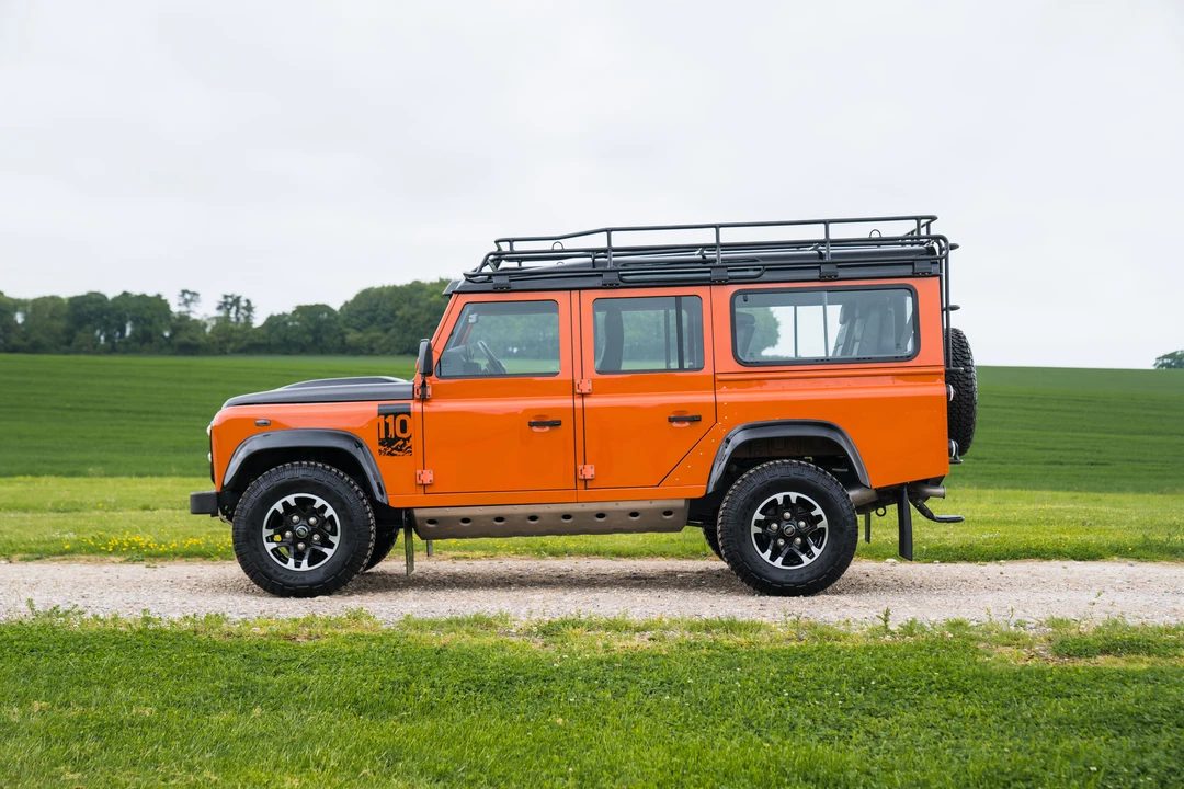 2016 Land Rover Defender 110 - Image 13 of 31