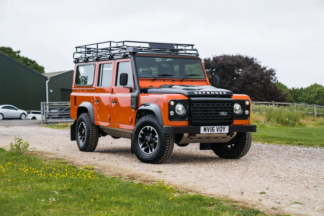 2016 Land Rover Defender 110 - Image 18 of 31