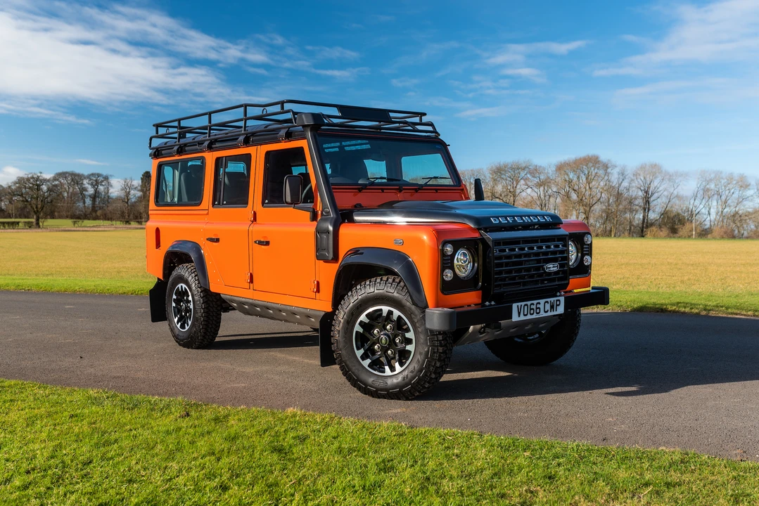 2016 Land Rover Defender 110 - Image 12 of 31