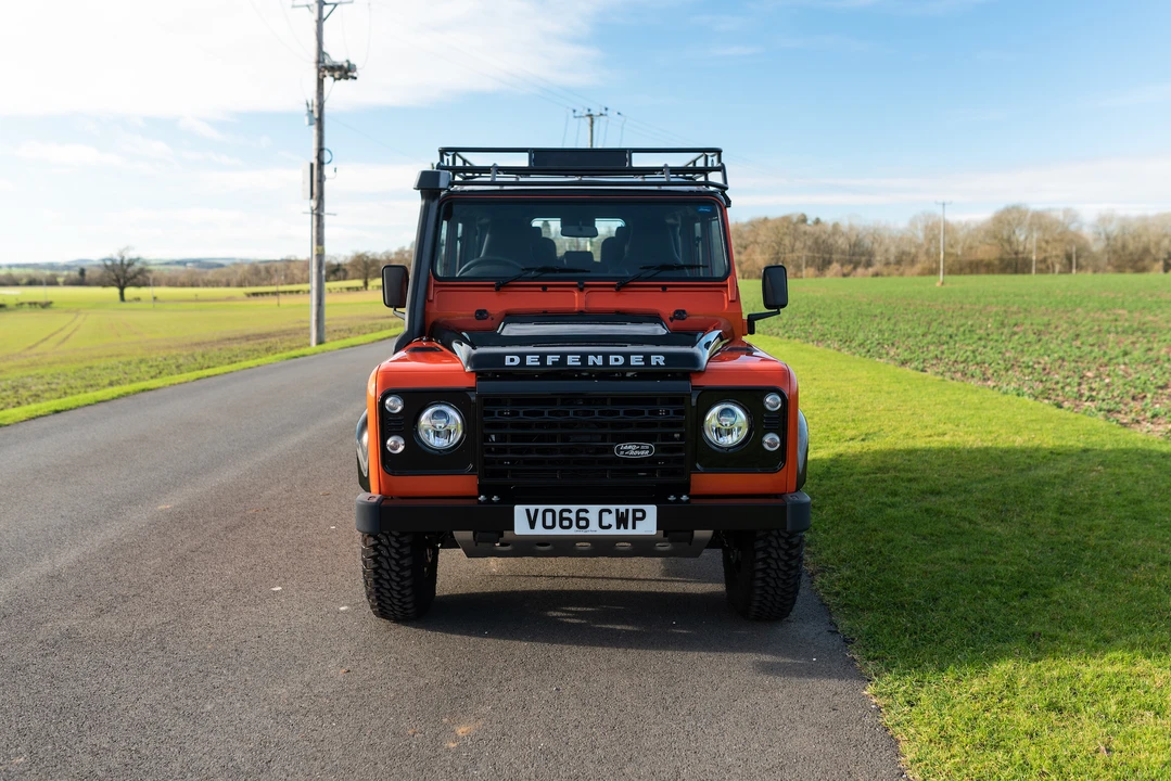 2016 Land Rover Defender 110 - Image 3 of 31