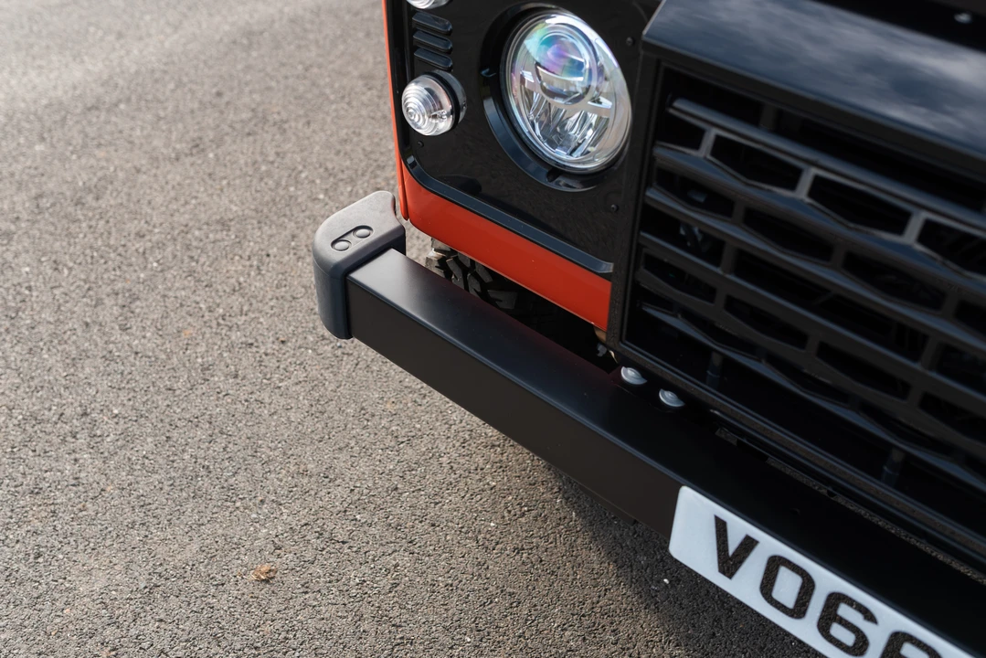 2016 Land Rover Defender 110 - Image 28 of 31