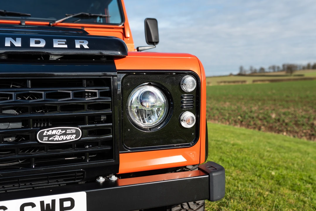 2016 Land Rover Defender 110 - Image 20 of 31