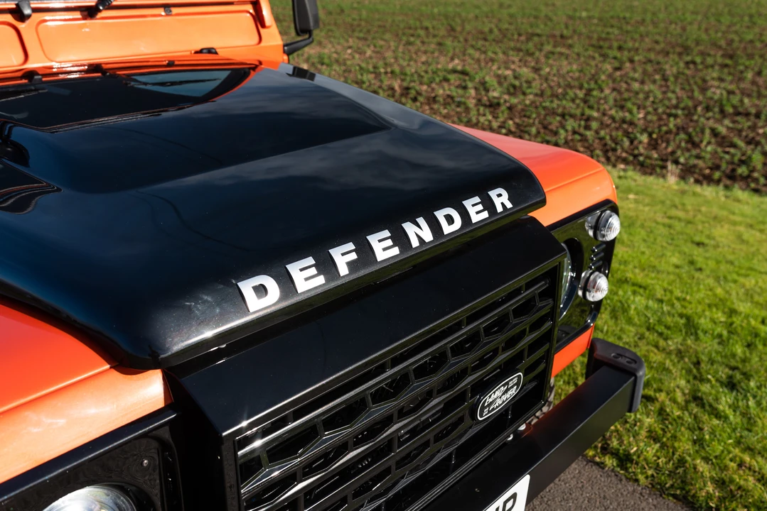 2016 Land Rover Defender 110 - Image 25 of 31