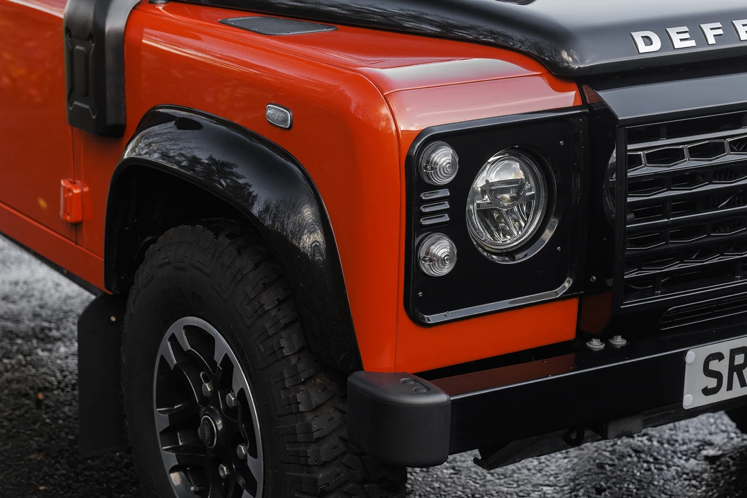2016 Land Rover Defender 110 - Image 25 of 31