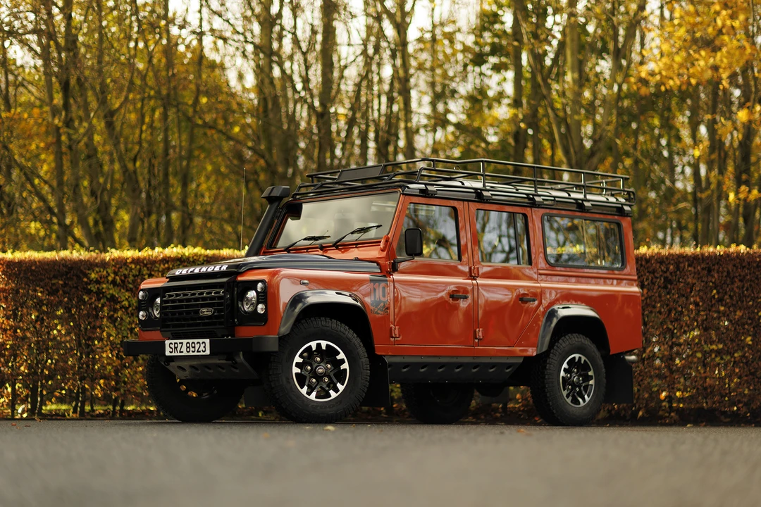2016 Land Rover Defender 110 - Image 10 of 31