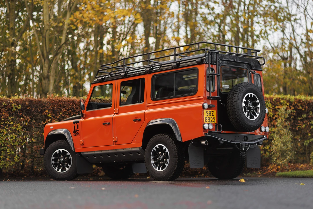2016 Land Rover Defender 110 - Image 16 of 31