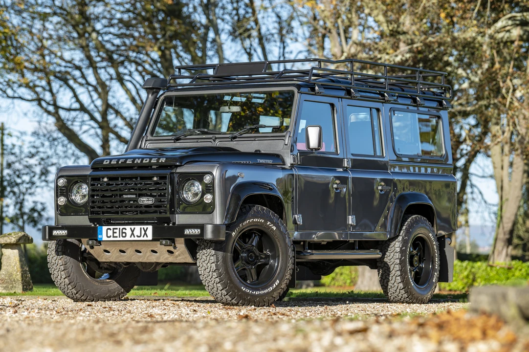 2016 Land Rover Defender 110 - Image 21 of 31