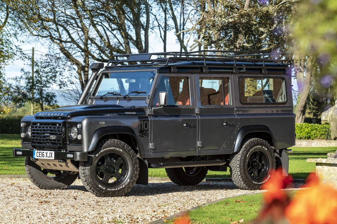 2016 Land Rover Defender 110 - Image 20 of 31
